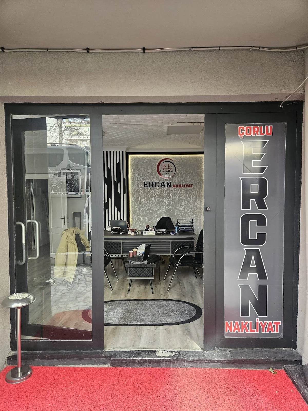 Çorlu Ercan Evden Eve Taşıma logo