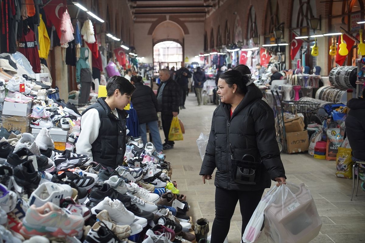 Edirne'de tarihi çarşılarda bayram hareketliliği yaşanıyor
