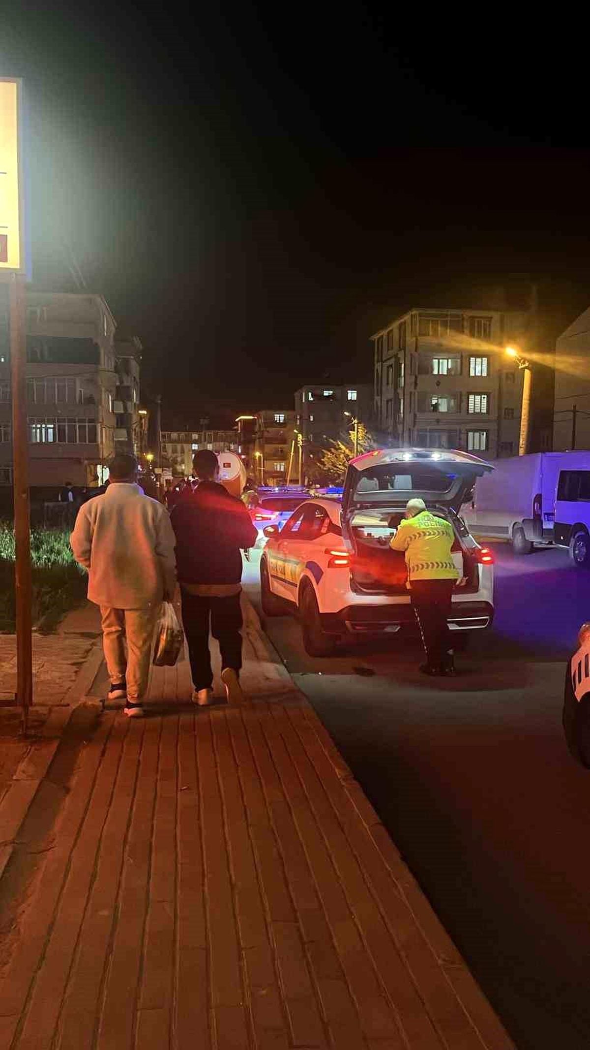 Toplu taşıma aracı ile otomobil çarpıştı: 9 yaralı