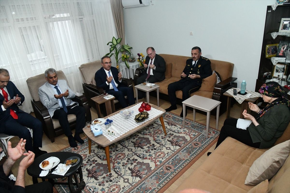 Vali Soytürk, şehit ve gazi aileleriyle bayramlaştı
