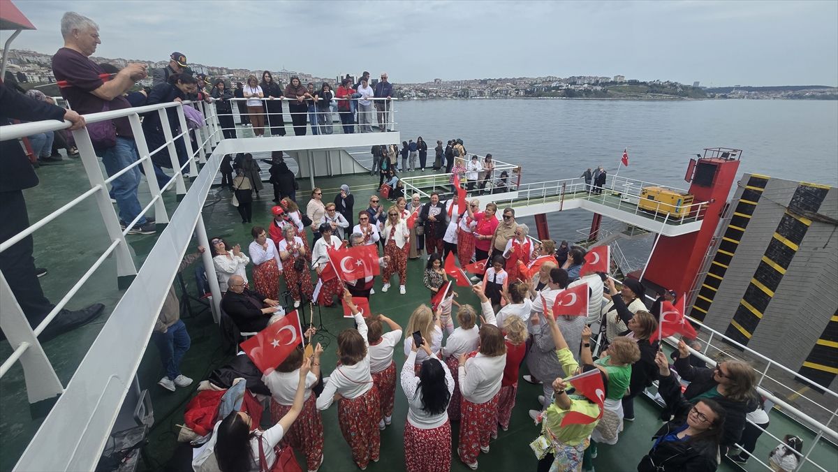 Tekirdağ'da gaziler, şehit aileleri ve yaşlılar için tekne turu düzenlendi