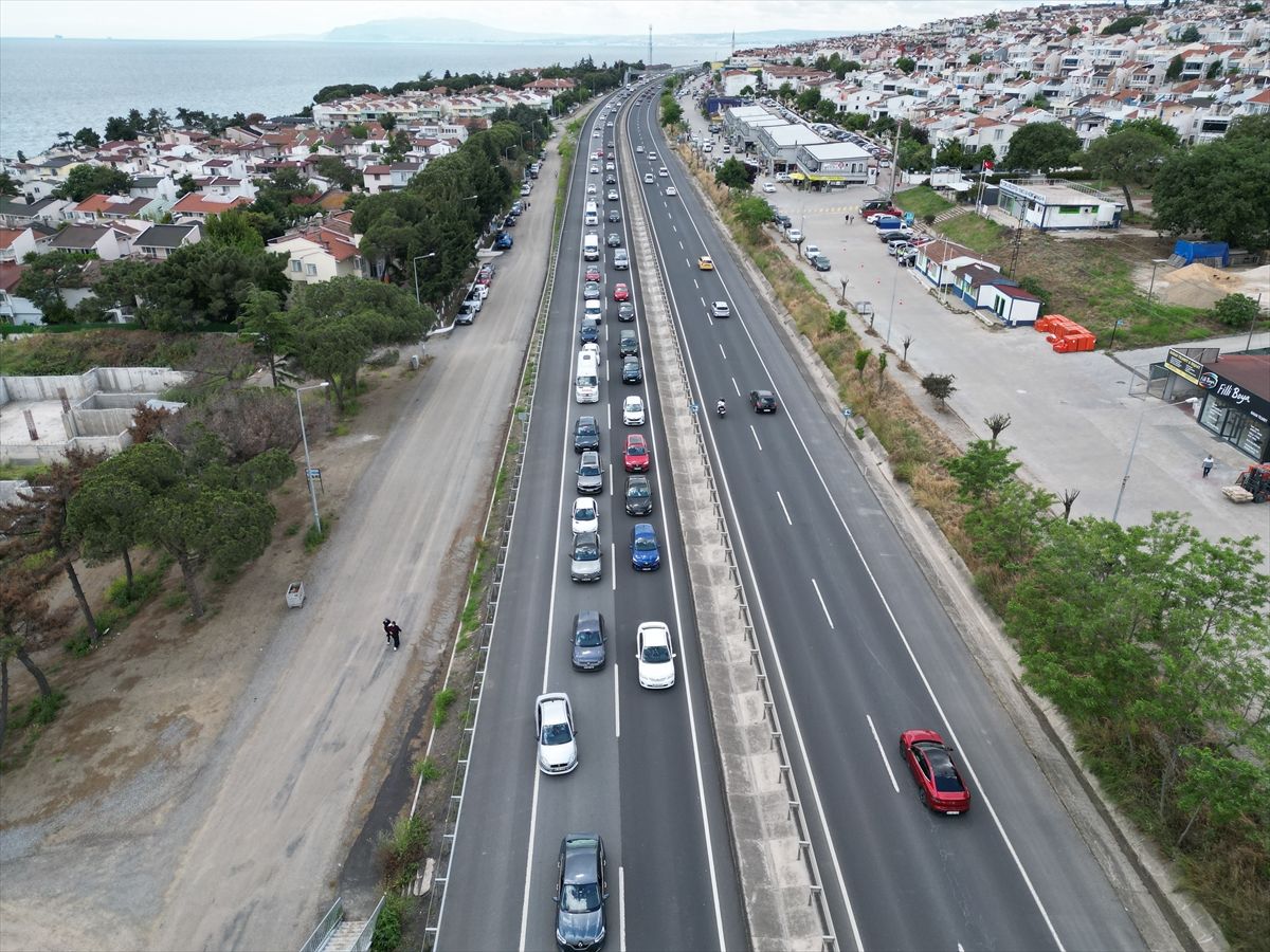 Tekirdağ-İstanbul yolunda bayram tatilinden dönüş yoğunluğu başladı