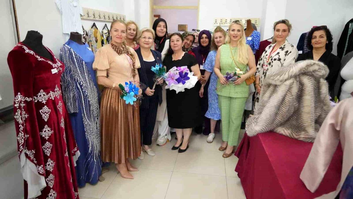 Marmaraereğlisi'nde Hayat Boyu Öğrenme Haftası sergisi açıldı