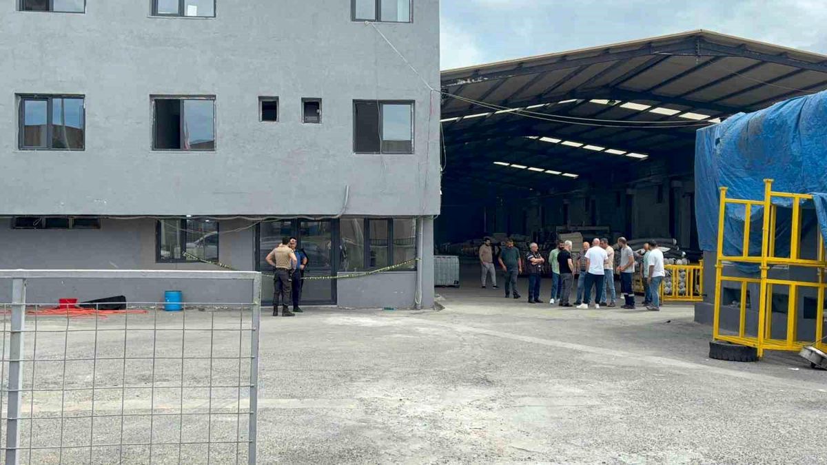 Fabrikada kanlı hesaplaşma: 1 kişi öldü, 1 kişi yaralandı