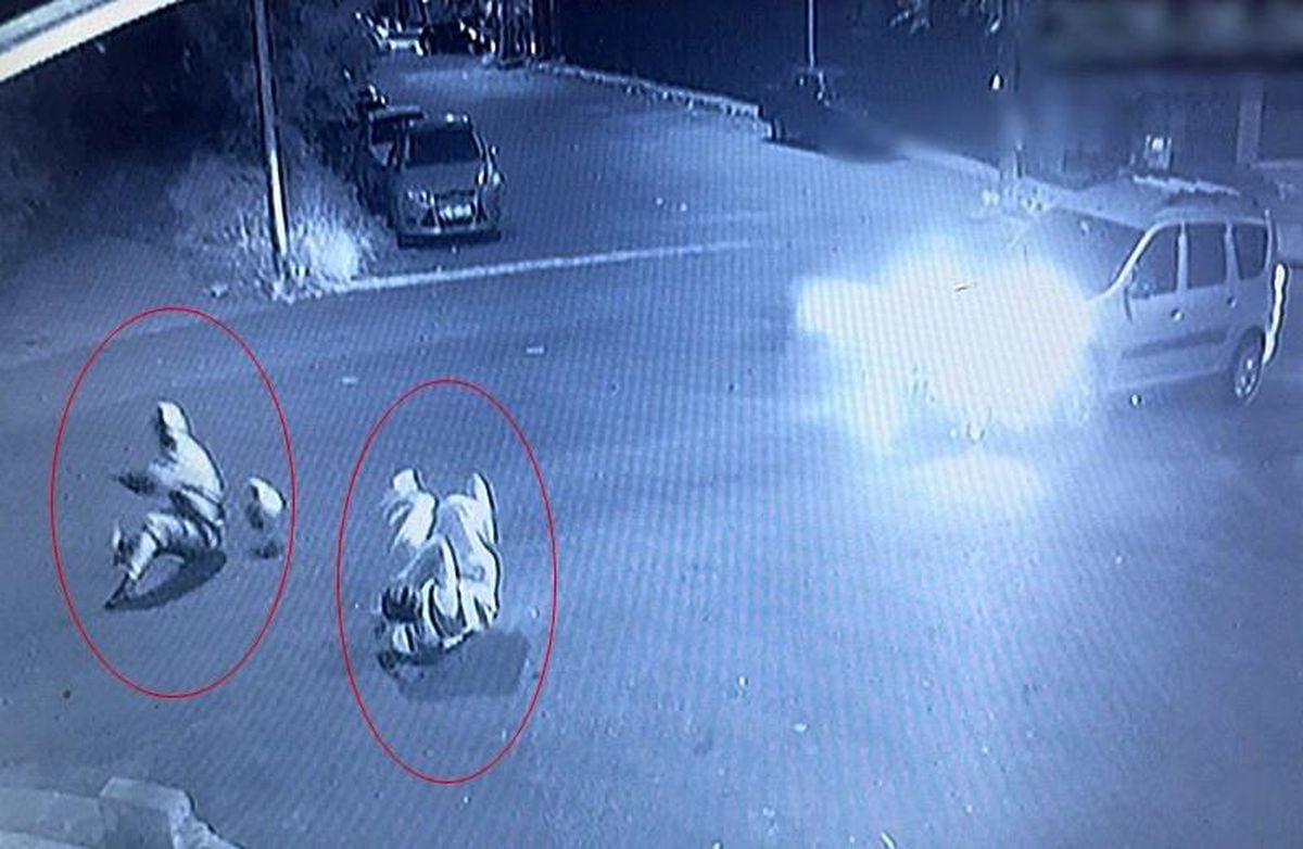 Tekirdağ'da otomobilin çarptığı motosikletten fırladılar