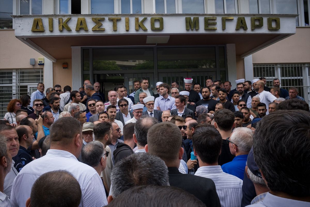 Yunan devletinin atadığı müftüleri protesto eden Batı Trakyalı Türklerin davası ertelendi