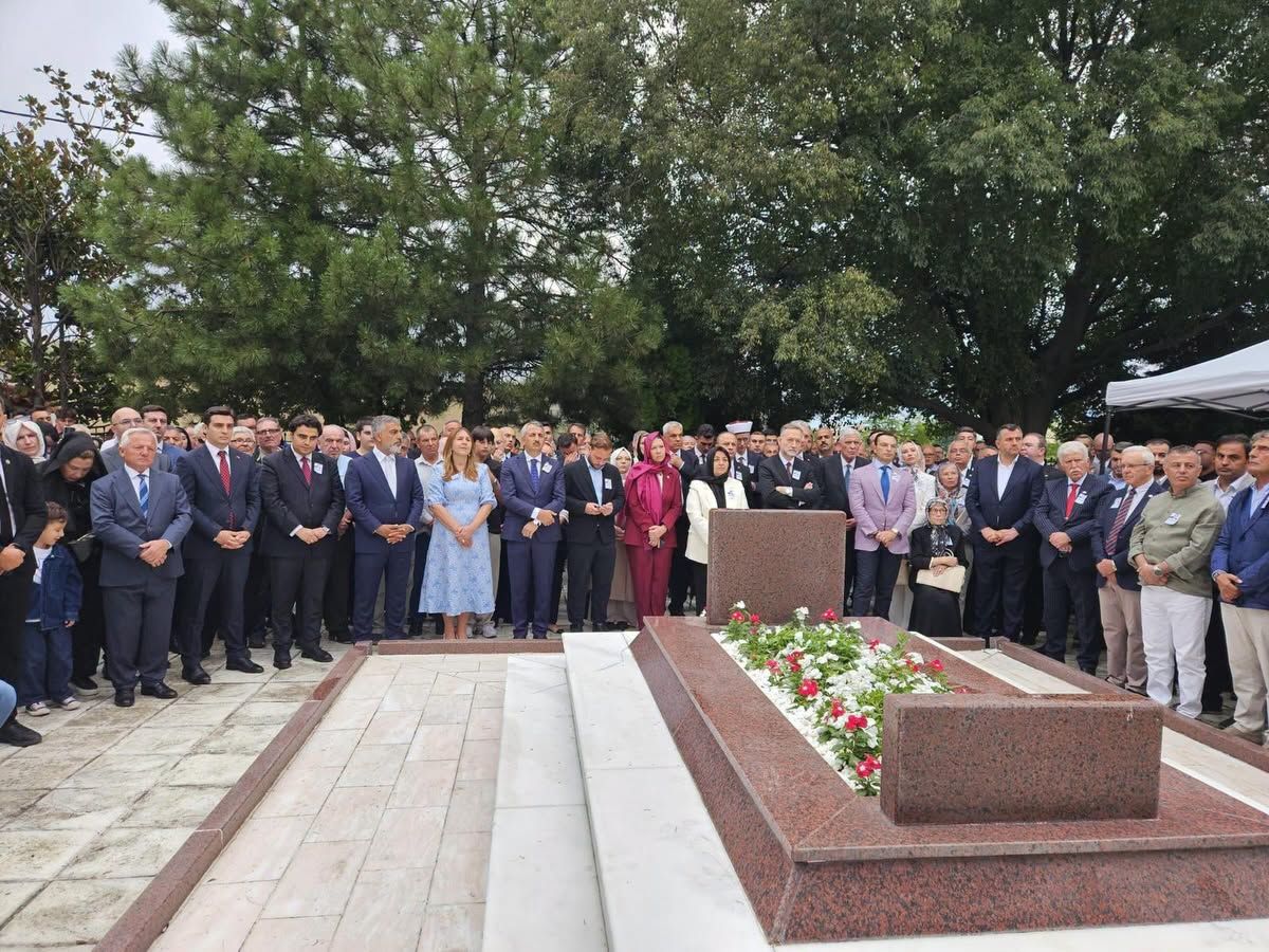 Edirne Valisi Sezer, Sadık Ahmet'i anma törenine katıldı