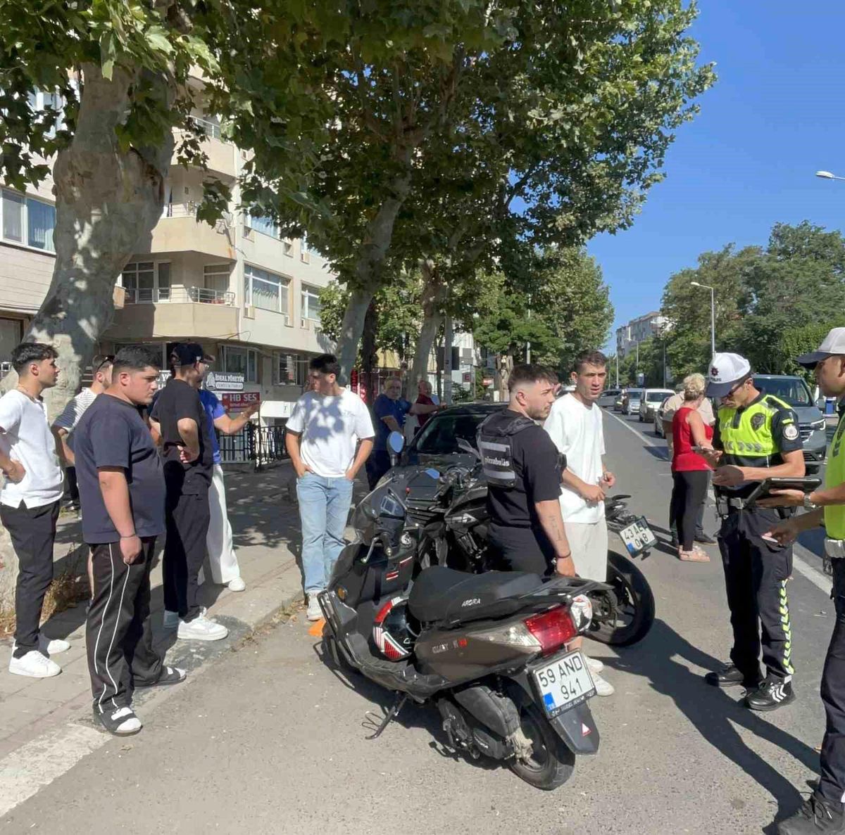 Tekirdağ'da kontrolsüz dönüş kazayla sonuçlandı: O anlar araç kamerasına yansıdı